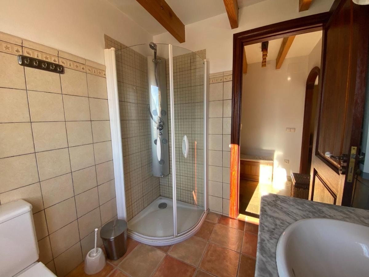 Casa Nuria, En El Centro, Al Lado De La Escalinata Del Calvario Para 6 Personas Pollenca Exterior photo